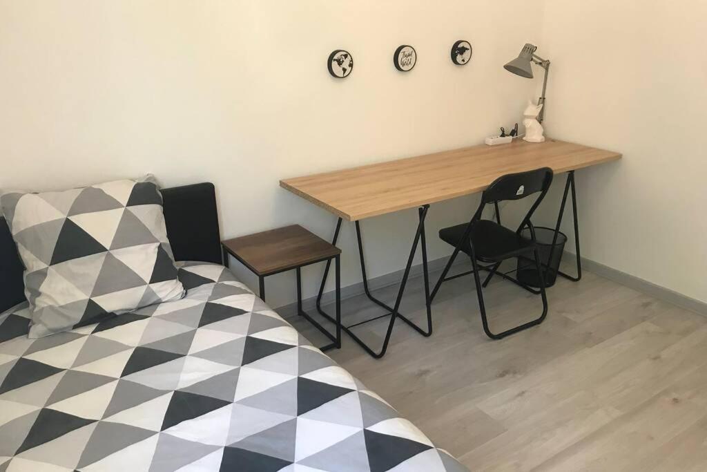 La Maison De Ville - 4 Chambres, 2 Sdb, Terrasse Et Garage - 90M2 Везуль Экстерьер фото